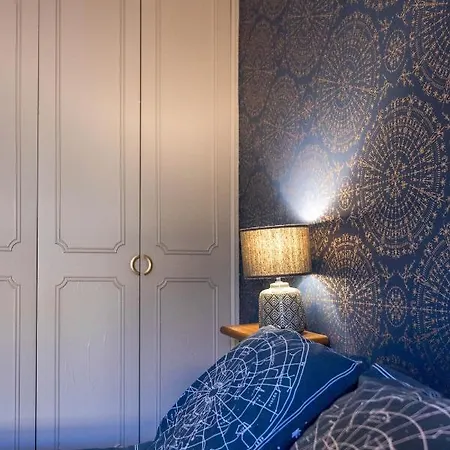 Flopre Bed and Breakfast 3*