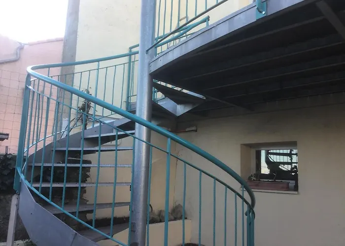 Flopre ベッド・アンド・ブレックファスト 3*